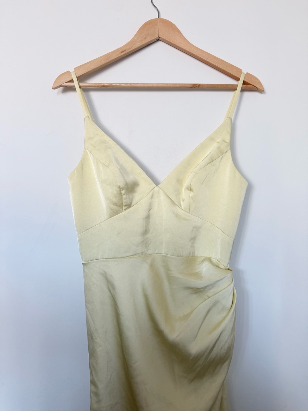 Butter Yellow Satin V-Neck Maxi Dress Gown - US 4 (A4) - Picture 3 of 7